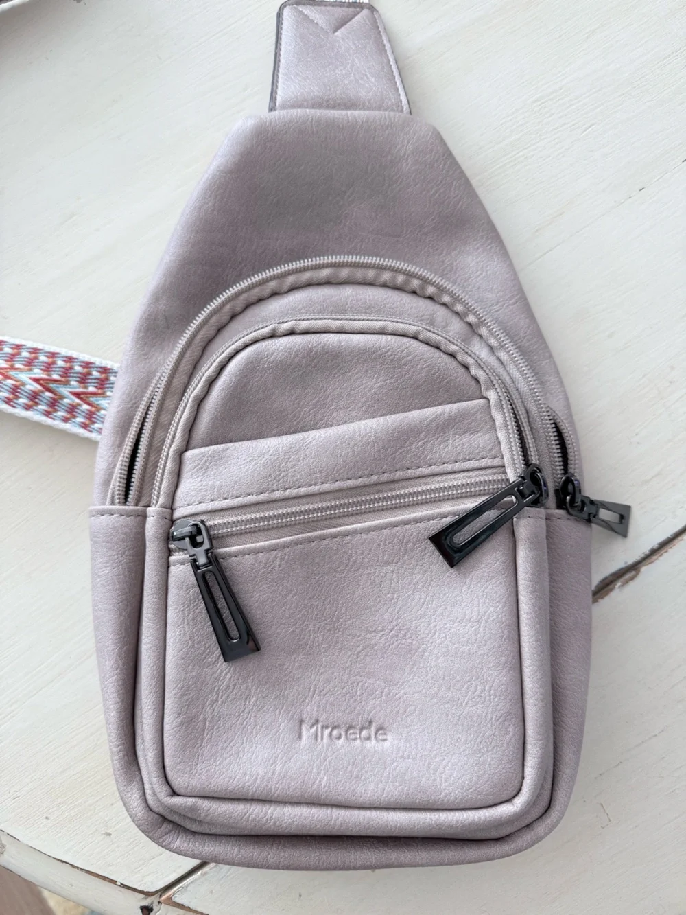 Mroede Crossbody Sling Bag in Light Taupe